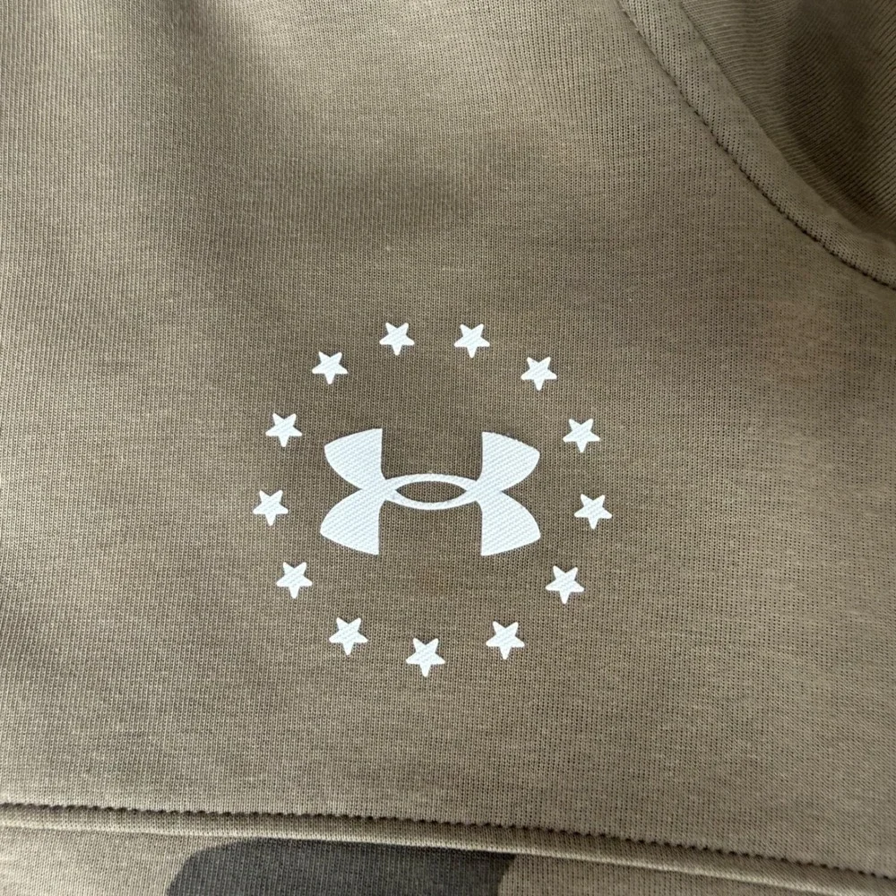 Under Armour Salute to Service South Carolina Gamecocks Mens 2XL Camo Jacket Tan